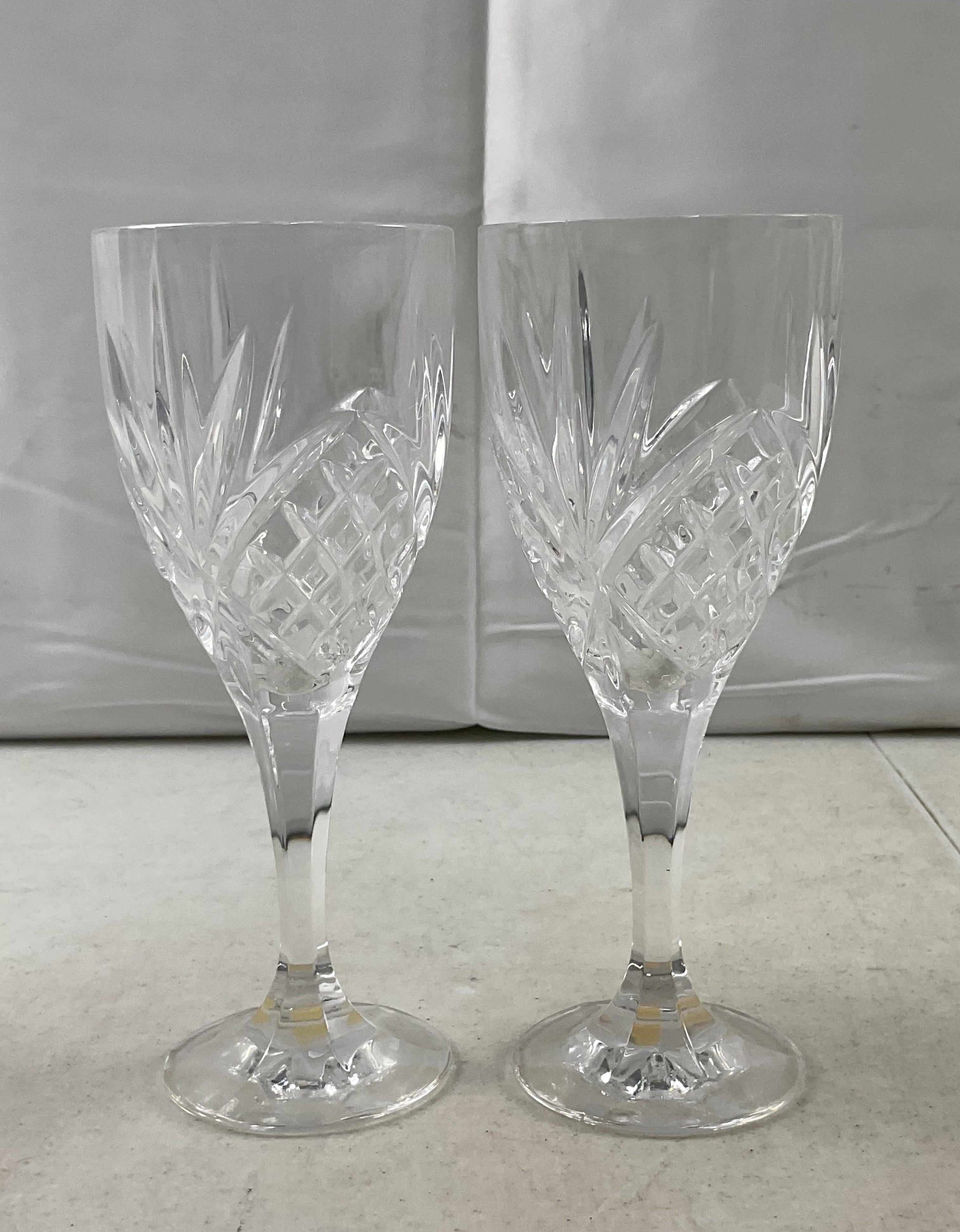 Crystal Decanter and Glass Set with Cut Pattern Design
