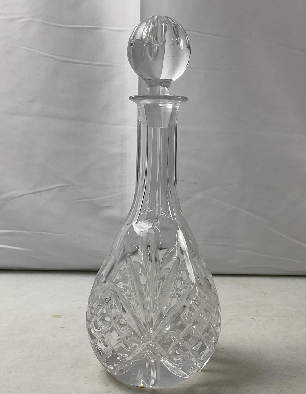 Crystal Decanter and Glass Set with Cut Pattern Design