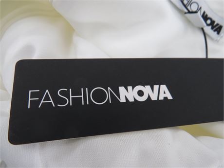 Fashion Nova Premier Gloved Maxi Dress Size M Women [B427]