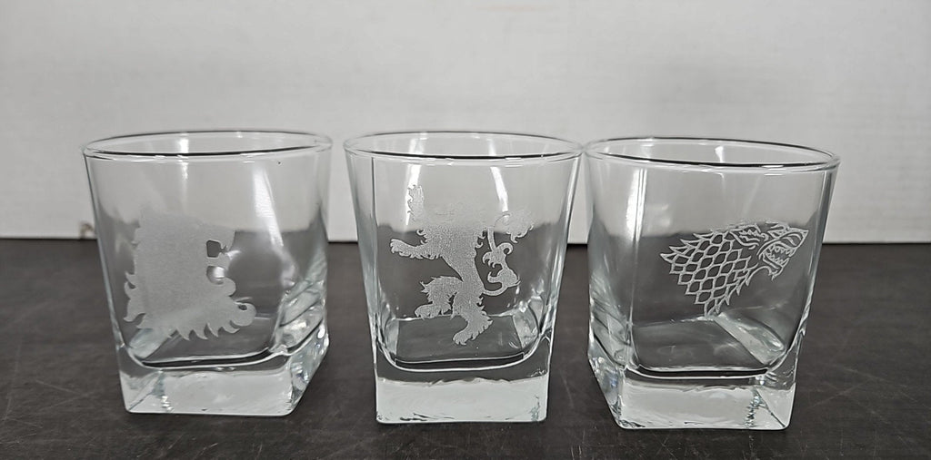 Game of Thrones Glassware Set Decanter & 6 Shot Glasses with Wooden Box