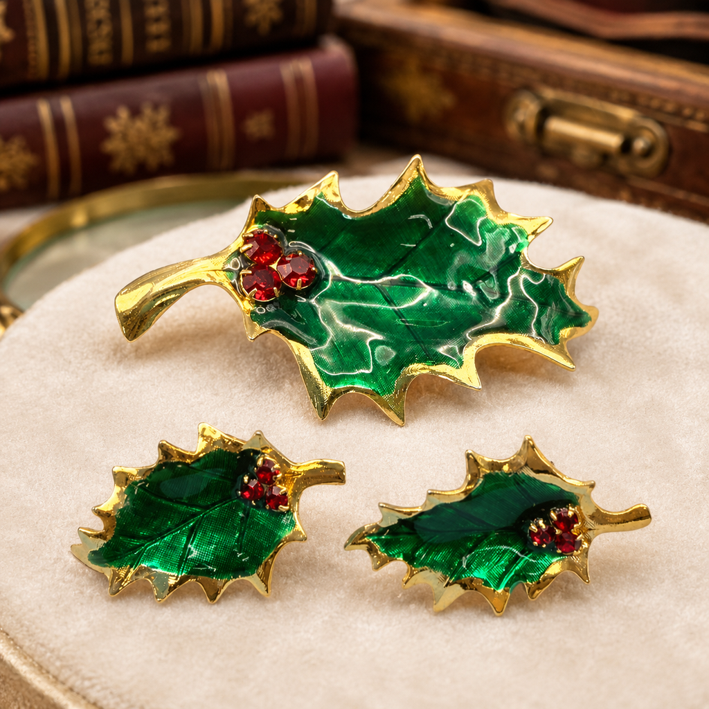 Vintage 2pc. Green Enameled Gold Tone Red Rhinestone Holly Leaf Jewelry Set