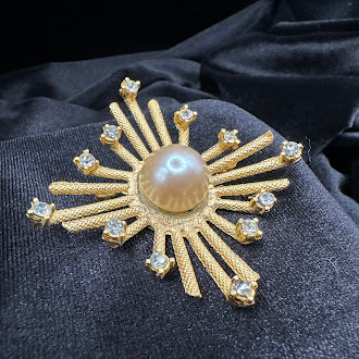 Dalsheim Signed Sunburst Starburst Brooch Simulated Pearl Center Crystal Tips Gold Tone