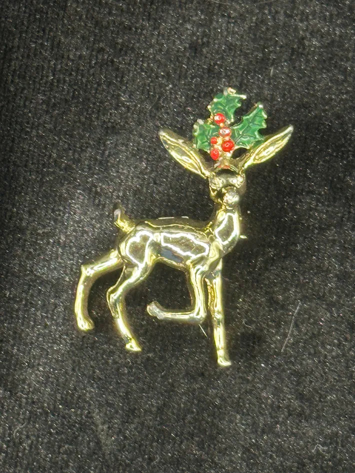 Vintage Gerry’s Christmas Reindeer Brooch Gold Tone Holly Enamel Holiday Pin
