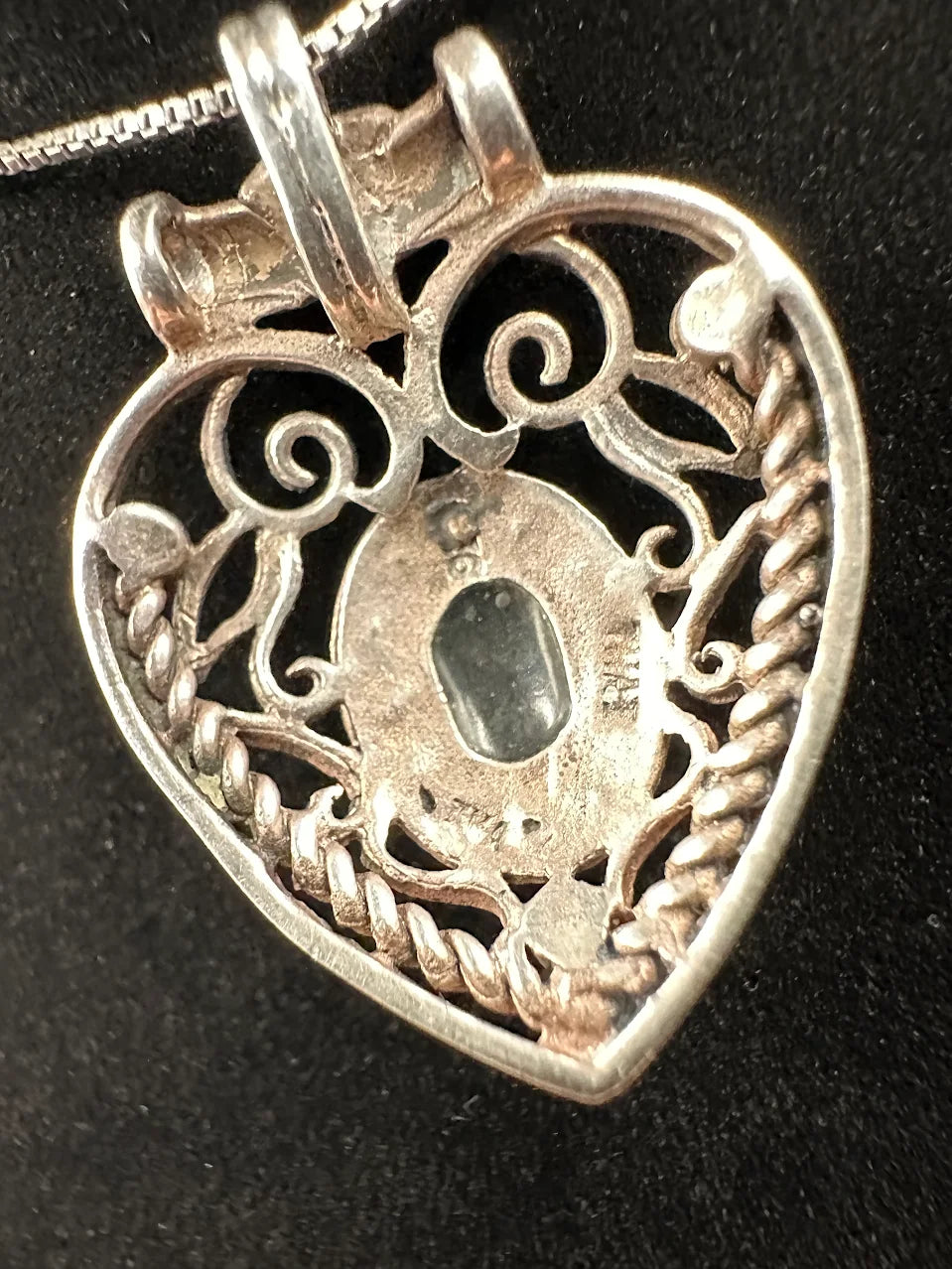 Silver tone black stone heart pendant necklace openwork scroll design