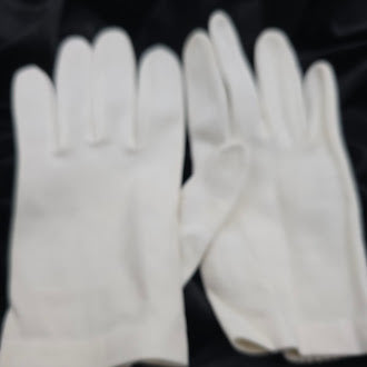 Vintage White Ladies Dress Gloves | Classic Formal Gloves with Age Patina