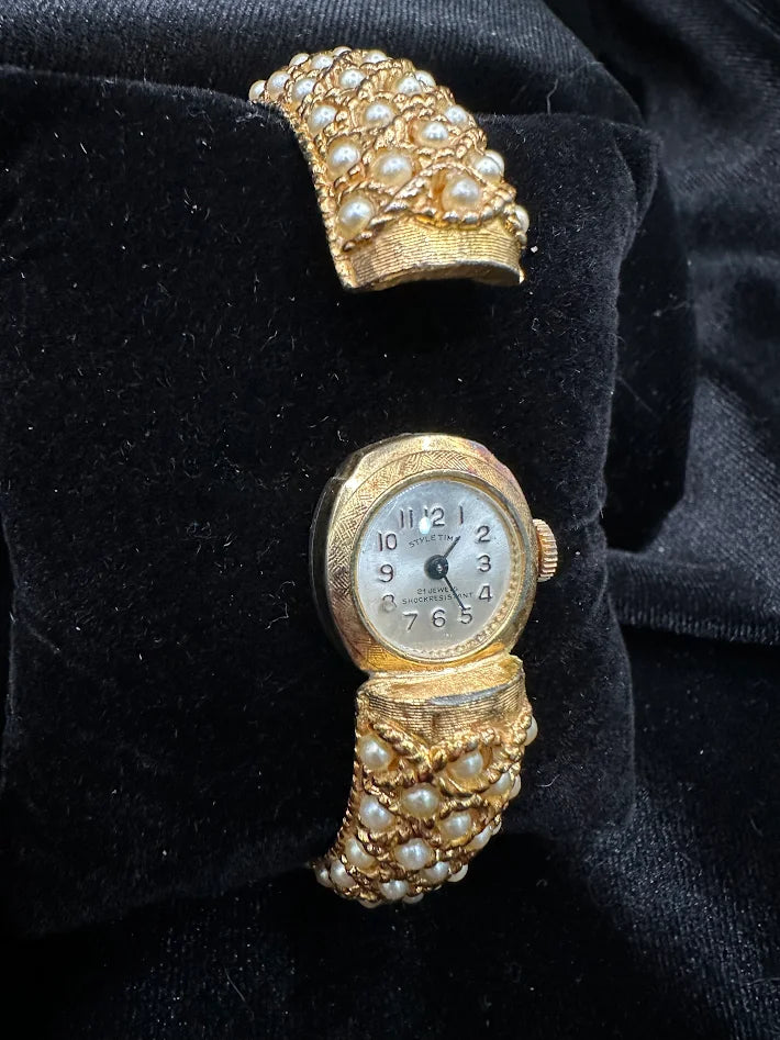 Vintage Style Time Gold Tone Faux Pearl Bracelet Watch Ladies Wristwatch