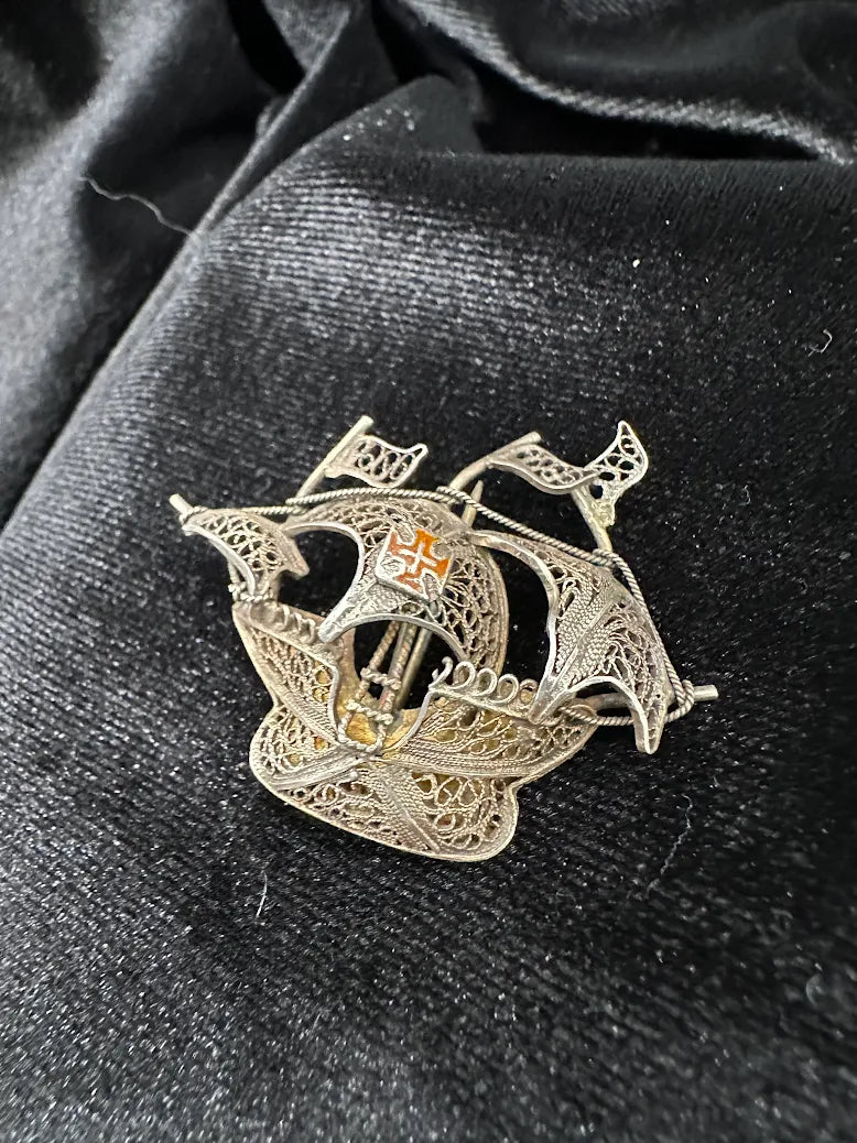 Vintage Antique Style Filigree Sailing Ship Brooch Silver Tone Nautical Galleon Maritime Pin