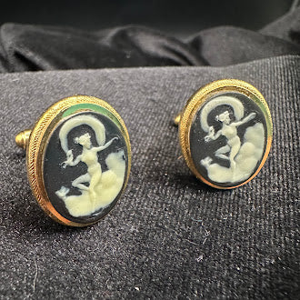 Vintage Dante Cameo Style Figural Cufflinks Gold Tone Pinup Girl Novelty Men's Accessories