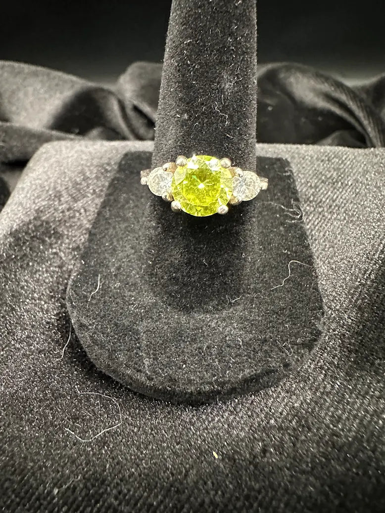 Vintage 925 Sterling Silver Lime Green CZ Three Stone Ring Statement Cocktail Ring Size 6.75