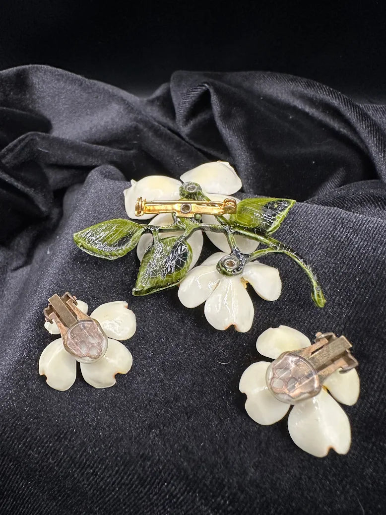 Vintage Dogwood Flower Brooch & Clip Earrings Set – White Lucite Petals Orange Bead Centers Floral Jewelry