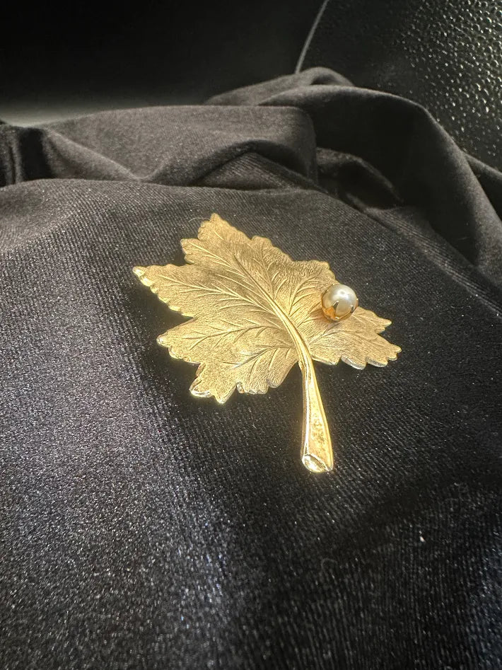 Sarah Coventry Gold Tone Leaf Brooch Faux Pearl Accent Vintage Textured Botanical Pin