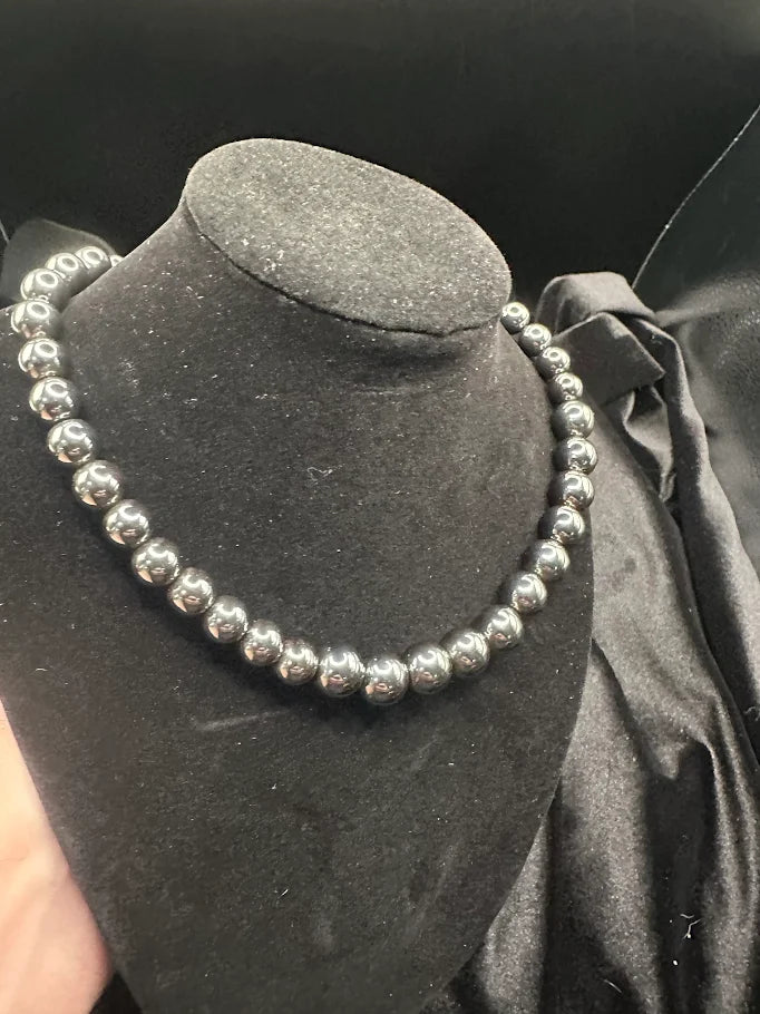 Black Peacock Pearl Style Necklace with Silver Tone Decorative Clasp