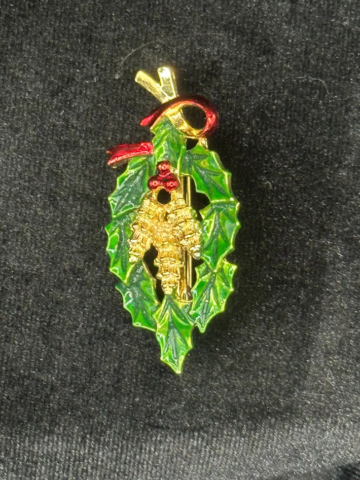 Vintage Gerry’s Pinecone Holly Wreath Brooch Green Enamel Christmas Pin
