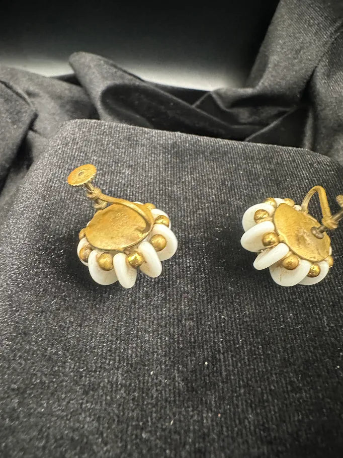Vintage Gold Tone White Daisy Clip Earrings | Dimensional Floral Button Earrings