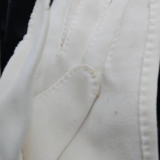 Vintage white ladies dress gloves classic formal gloves with age spots