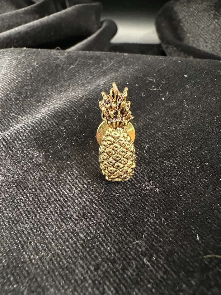 Gold Tone Pineapple Brooch Small Minimalist Fruit Pin Vintage Style Cute Jewelry