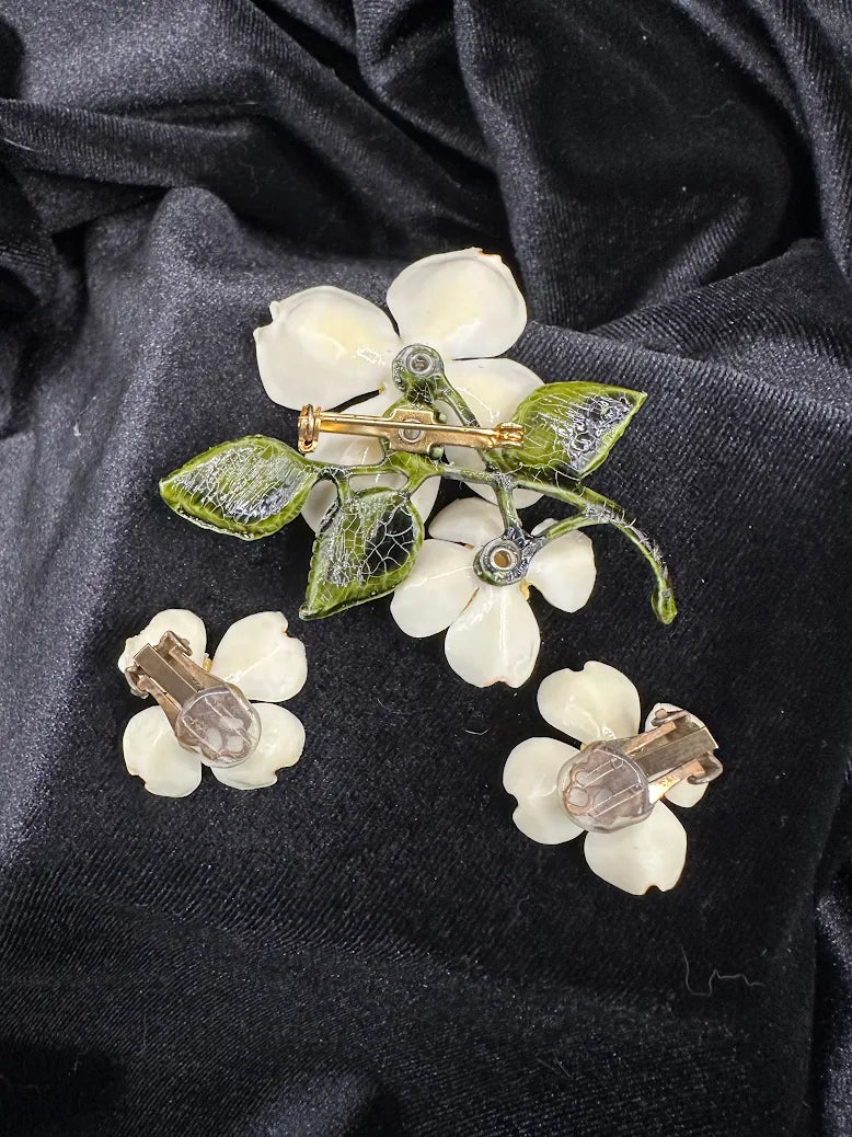 Vintage Dogwood Flower Brooch & Clip Earrings Set – White Lucite Petals Orange Bead Centers Floral Jewelry