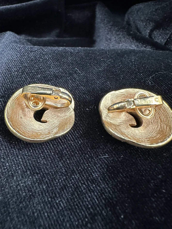 Crown Trifari Gold Tone Clip Earrings Swirl Knot Round Textured Vintage Signed Classic