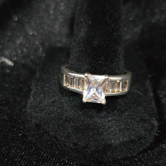 925 Sterling Silver Princess Cut Cubic Zirconia Ring with Baguette Accents Size 9.75 | Elegant Cocktail Ring