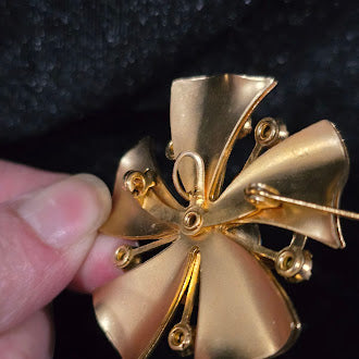 Vintage Gold Tone Blue Rhinestone Flower Brooch with Pendant Loop | Convertible Floral Pin Pendant