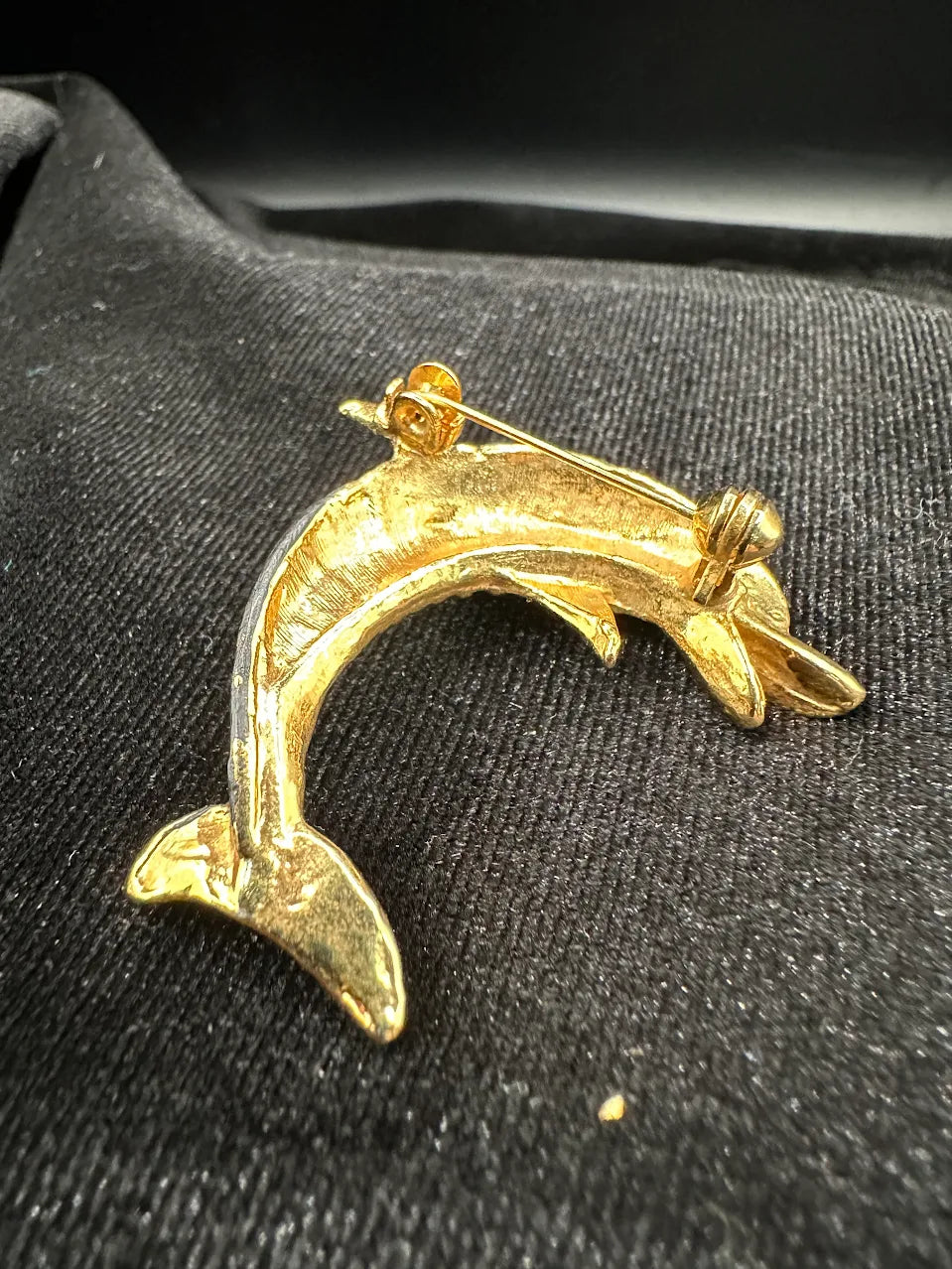 Gold Tone Gray Dolphin Brooch | Crystal Accent Sea Life Pin  Description