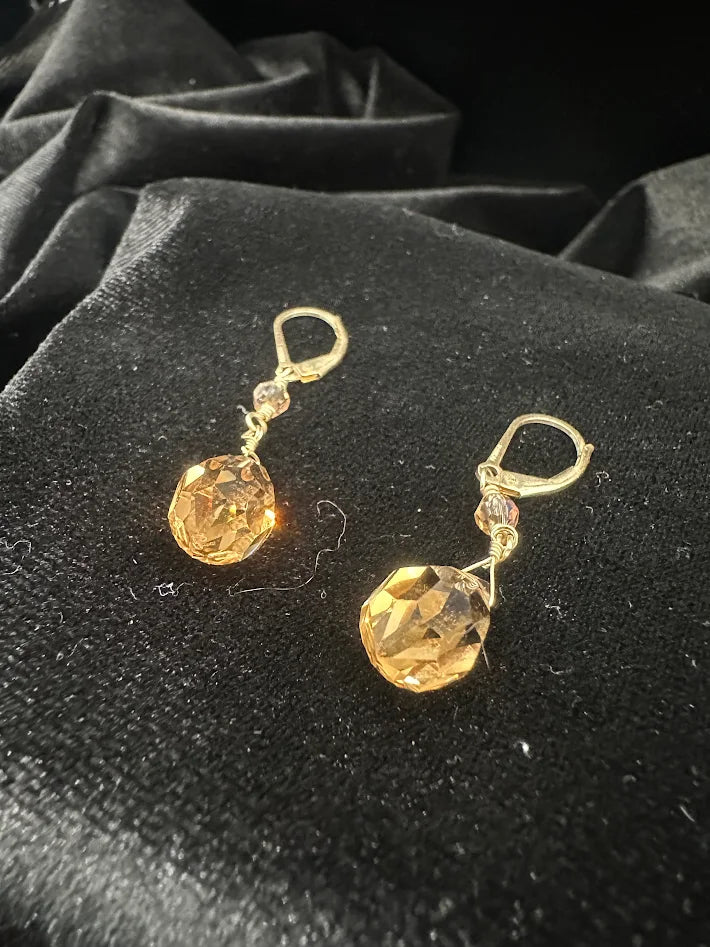 Gold Tone Amber Crystal Drop Earrings Faceted Teardrop Dangle Leverback Elegant Statement Jewelry