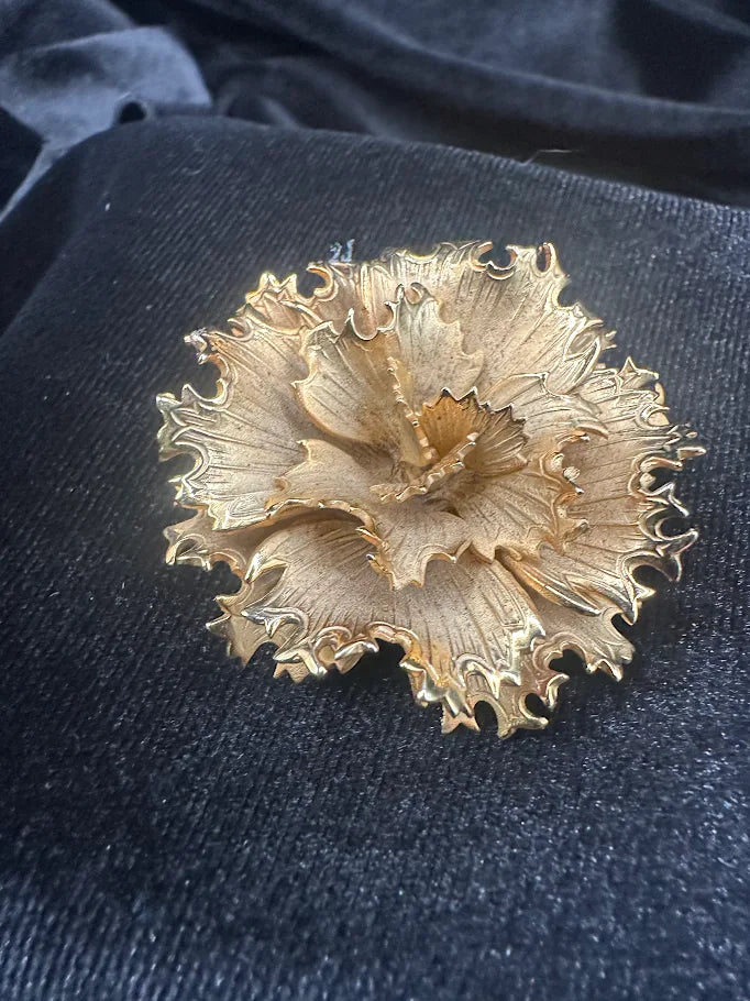 Lisner Gold Tone Layered Flower Brooch with Textured Leaf Petals