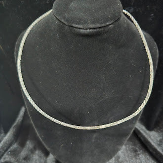 Vintage Sterling Silver Mesh Necklace, Minimalist Herringbone Style Collar Necklace, Sleek Estate Silver Chain Jewelry
