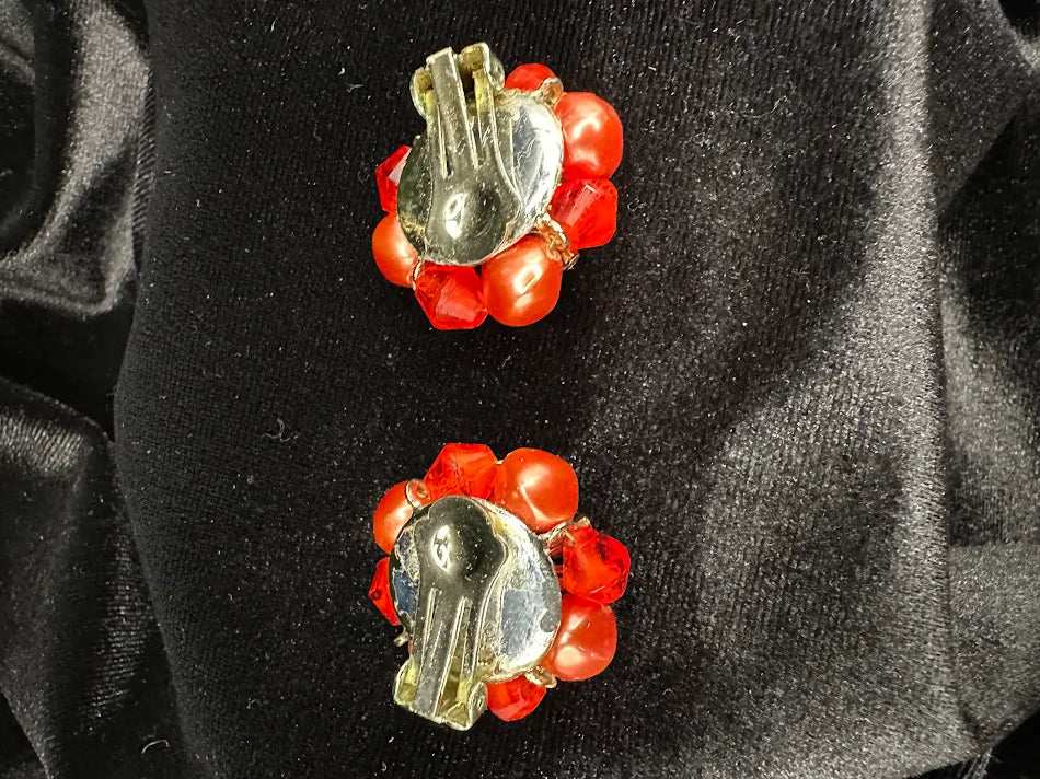 Richelieu Gold Tone Red Bead Cluster Clip Earrings Faceted Crystal Floral Vintage Statement Jewelry