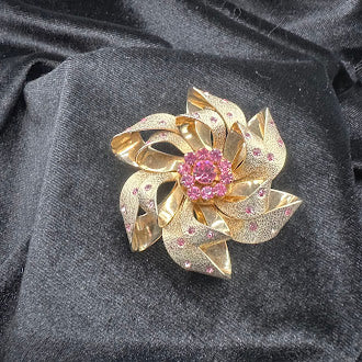 Gold Tone Pink Crystal Pinwheel Brooch Textured Ribbon Swirl Design
