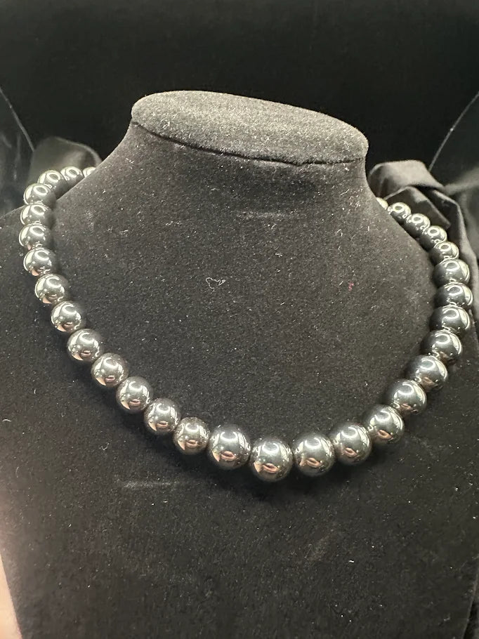 Black Peacock Pearl Style Necklace with Silver Tone Decorative Clasp
