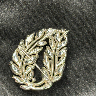 Crown Trifari Gold Tone Blue Enamel Leaf Wreath Brooch Botanical Pin Signed