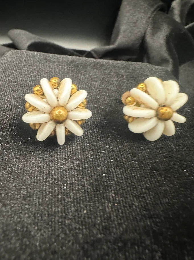 Vintage Gold Tone White Daisy Clip Earrings | Dimensional Floral Button Earrings