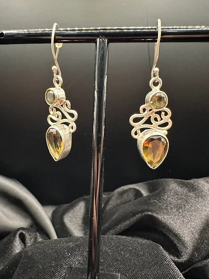 Vintage Silver Tone Amber Glass Drop Earrings Scroll Design Openwork Dangle Earrings Boho Style