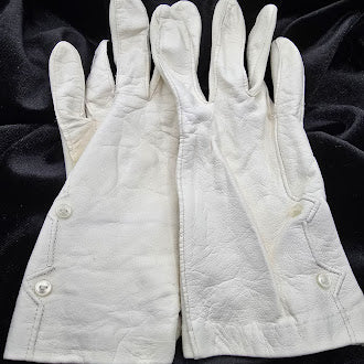 Vintage white leather ladies gloves soft dress gloves