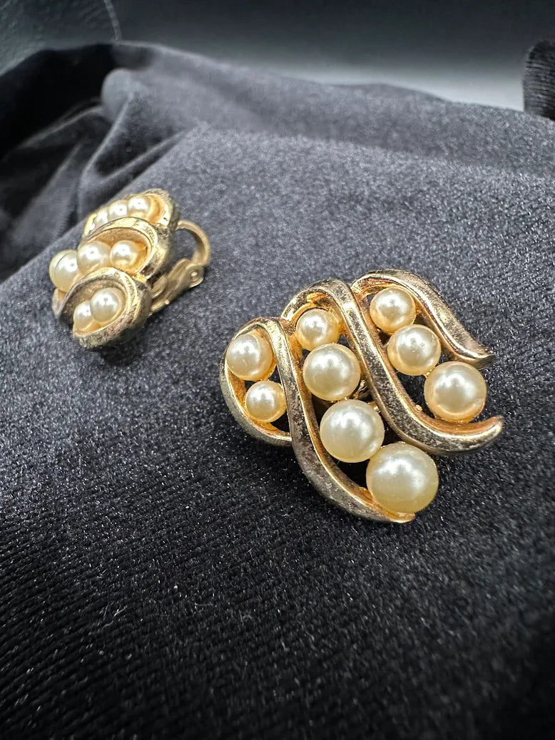 Vintage Trifari Gold Tone Faux Pearl Swirl Clip Earrings Elegant Designer Statement Jewelry