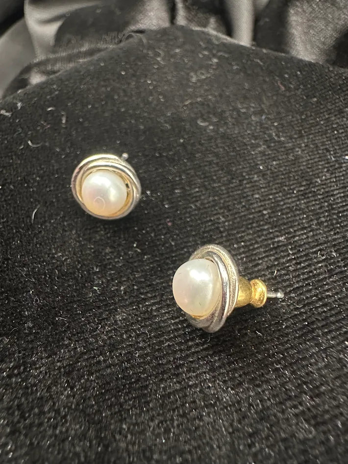 Silver Tone Faux Pearl Stud Earrings Round Layered Button Design Classic Vintage Style Elegant Minimalist Jewelry