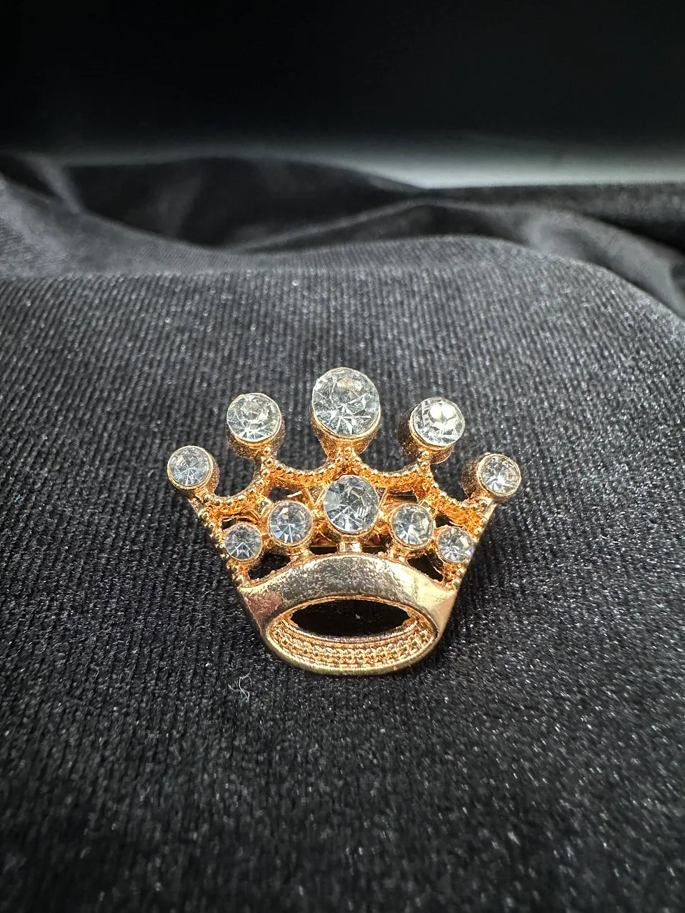 Gold Tone Clear Crystal Crown Brooch