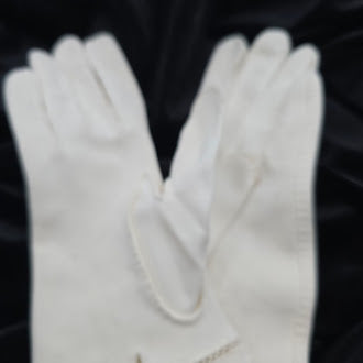 Vintage White Ladies Dress Gloves | Classic Formal Gloves with Age Patina