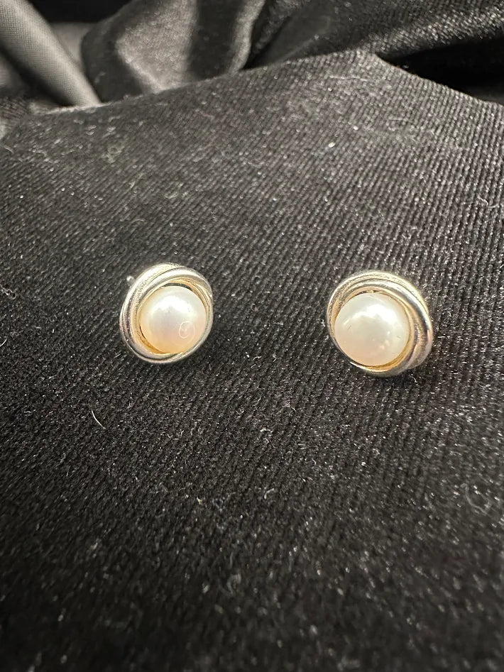 Silver Tone Faux Pearl Stud Earrings Round Layered Button Design Classic Vintage Style Elegant Minimalist Jewelry