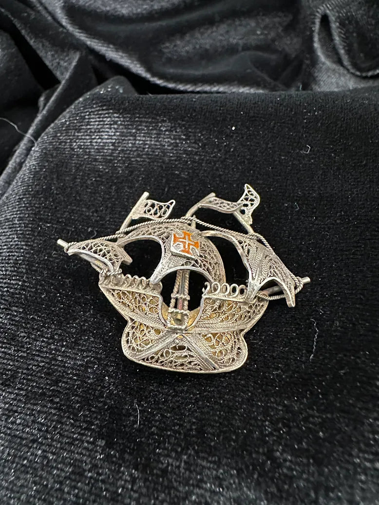 Vintage Antique Style Filigree Sailing Ship Brooch Silver Tone Nautical Galleon Maritime Pin