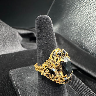 Vintage Signed Gold Tone Black Czech Slovakia Glass Filigree Size 7 Ring