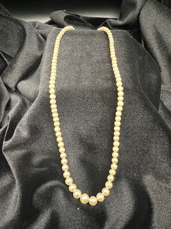 Vintage Cream Pearl Style Necklace with Decorative Clasp