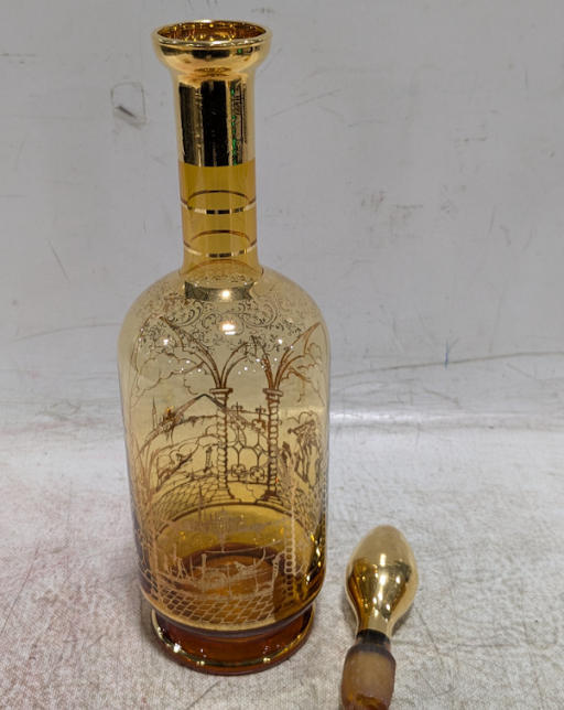Amber Glass Decanter Set with Gold Trim and Etched Design, 6-Piece Vintage Whiskey Set with Glasses