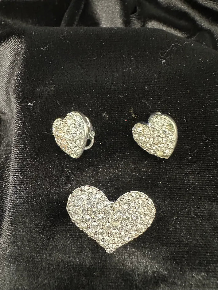 Swarovski Crystal Heart Brooch and Earrings Set Signed Swan Silver Tone Rhinestone Pave Matching Jewelry Romantic Gift