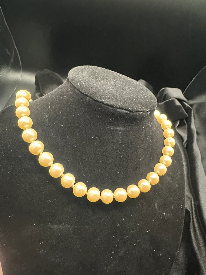 Vintage Peach Pearl Style Necklace with Decorative Crystal Clasp