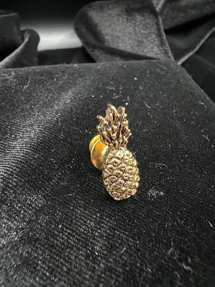 Gold Tone Pineapple Brooch Small Minimalist Fruit Pin Vintage Style Cute Jewelry