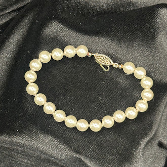 Classic Pearl Bead Bracelet with Filigree Clasp