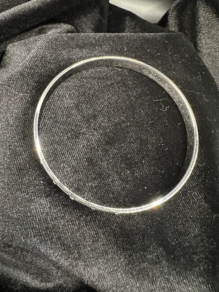 Swarovski Crystal Bangle Bracelet Silver Tone Minimalist Station Set Rhinestone Slim Stackable Elegant Jewelry