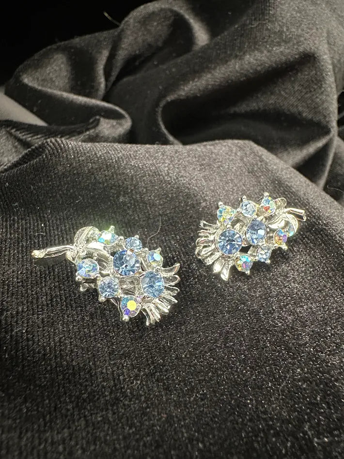 Vintage Silver Tone Blue Rhinestone Floral Clip On Earrings Aurora Borealis Crystal Cluster Statement
